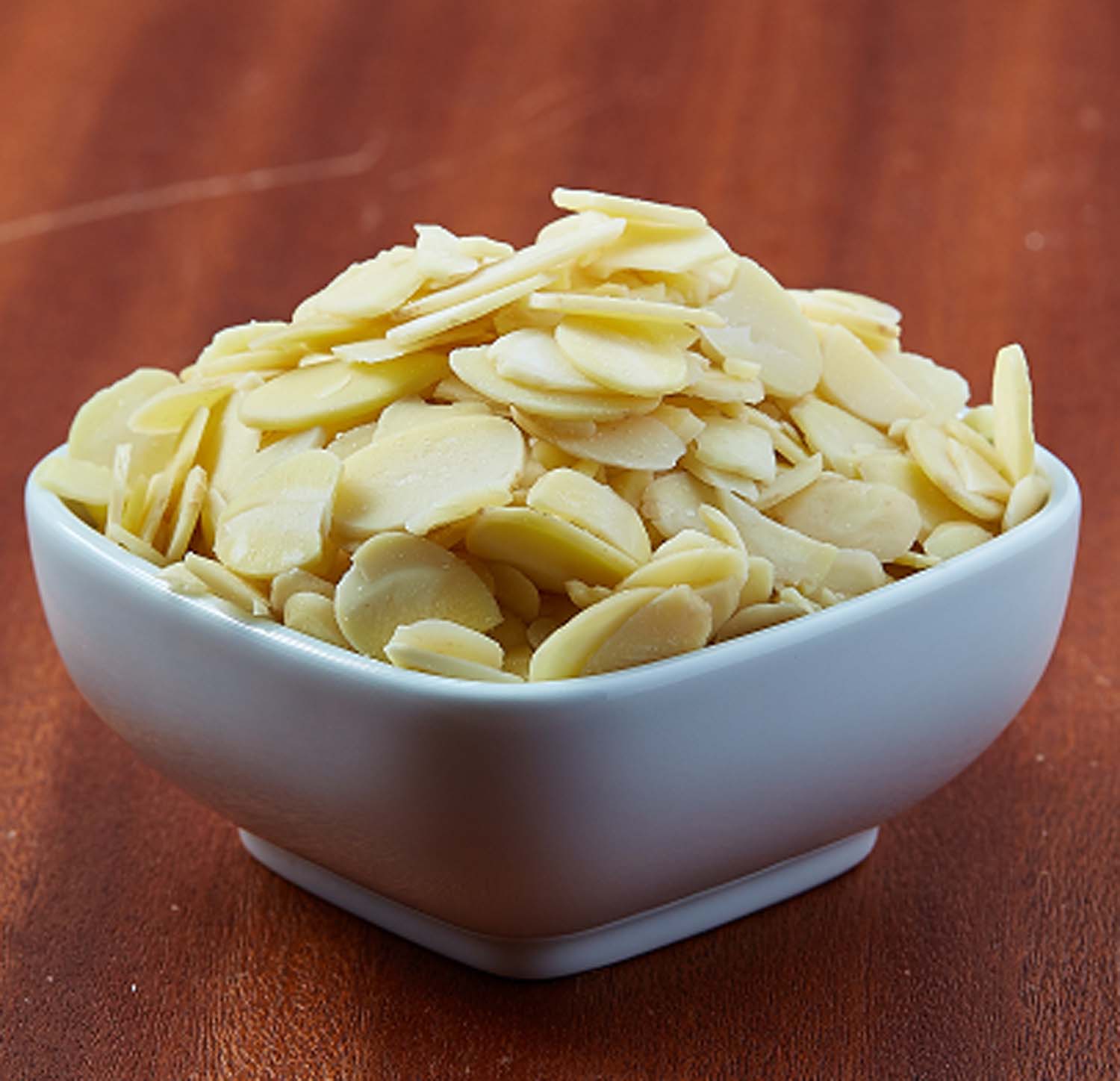 Almond Sliced / Flakes (Without Skin)